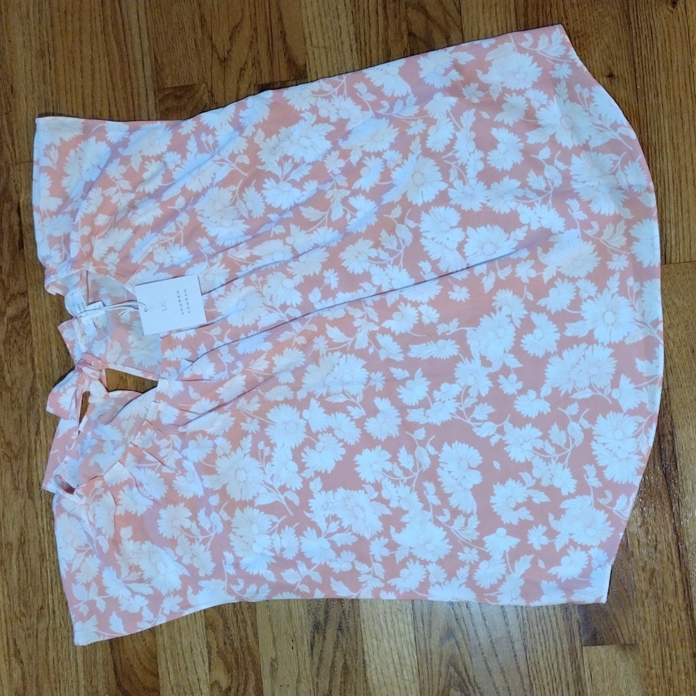 Pink/white floral print Lauren Conrad shirt